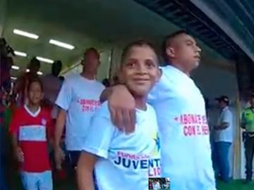  El Junior cumple sueño a niños de Nueva Venecia 